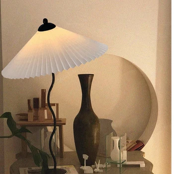 Šiaurės Japonijos Derliaus ir danijos Įkvėpė Paprasta Plisuotos Stalo Lempa Idealus, kuriais galite paįvairinti B&B Miegamasis arba staliukas Dekoras